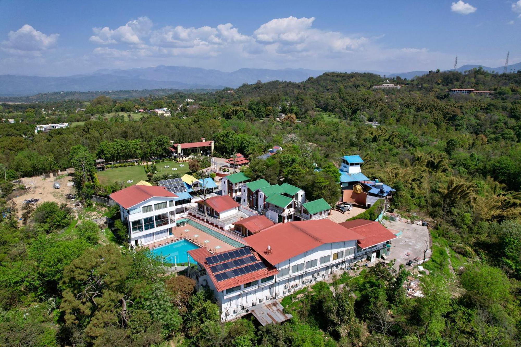 Hunky Dory Resort And Spa Dhar Khurd Exteriör bild