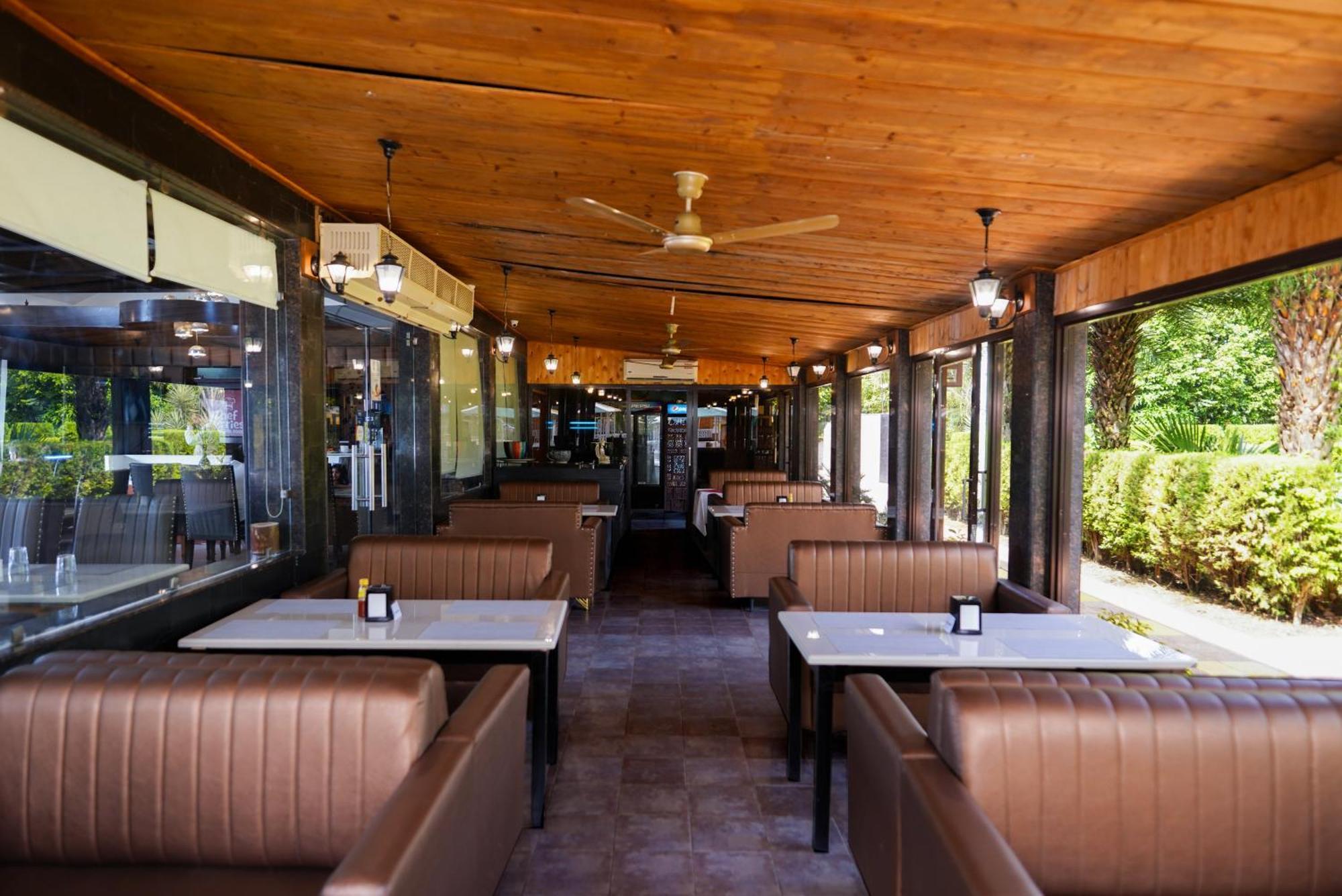 Hunky Dory Resort And Spa Dhar Khurd Exteriör bild
